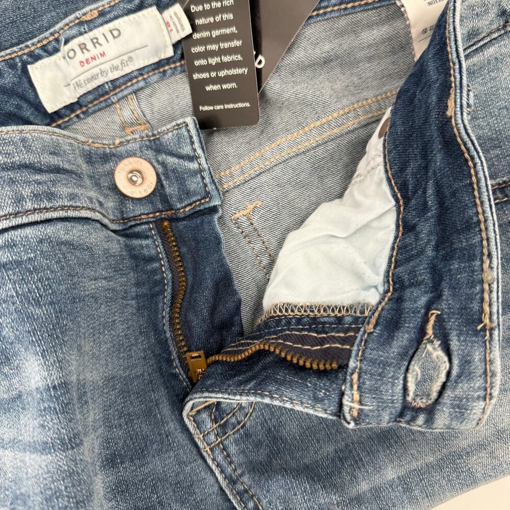 TORRID Crop Jeans Size 18 NWT Plus Skinny Davenport ‘It’s Not Love, I’m Just..’ - Picture 10 of 16